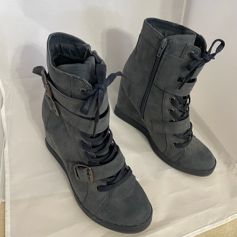 Nature Breeze Women's Lace Up Wedge Boots - Picture 3 of 10